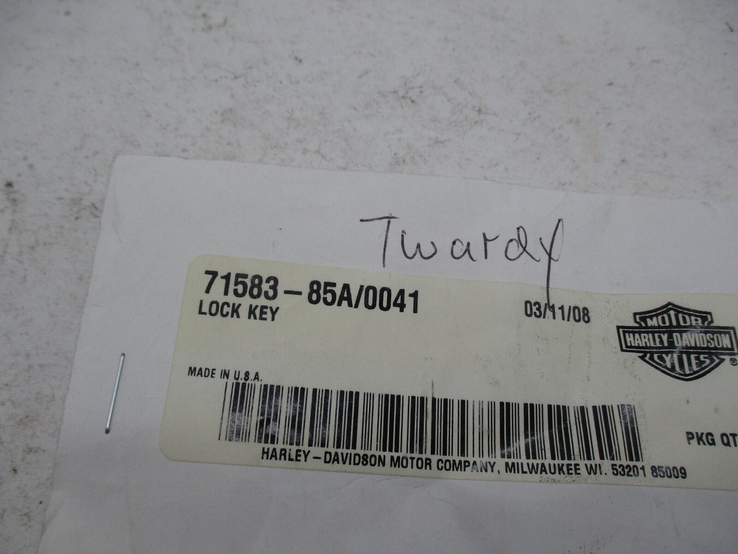 Harley Davidson Genuine NOS Flat Lock Key Set 71583-85A Code: 0041