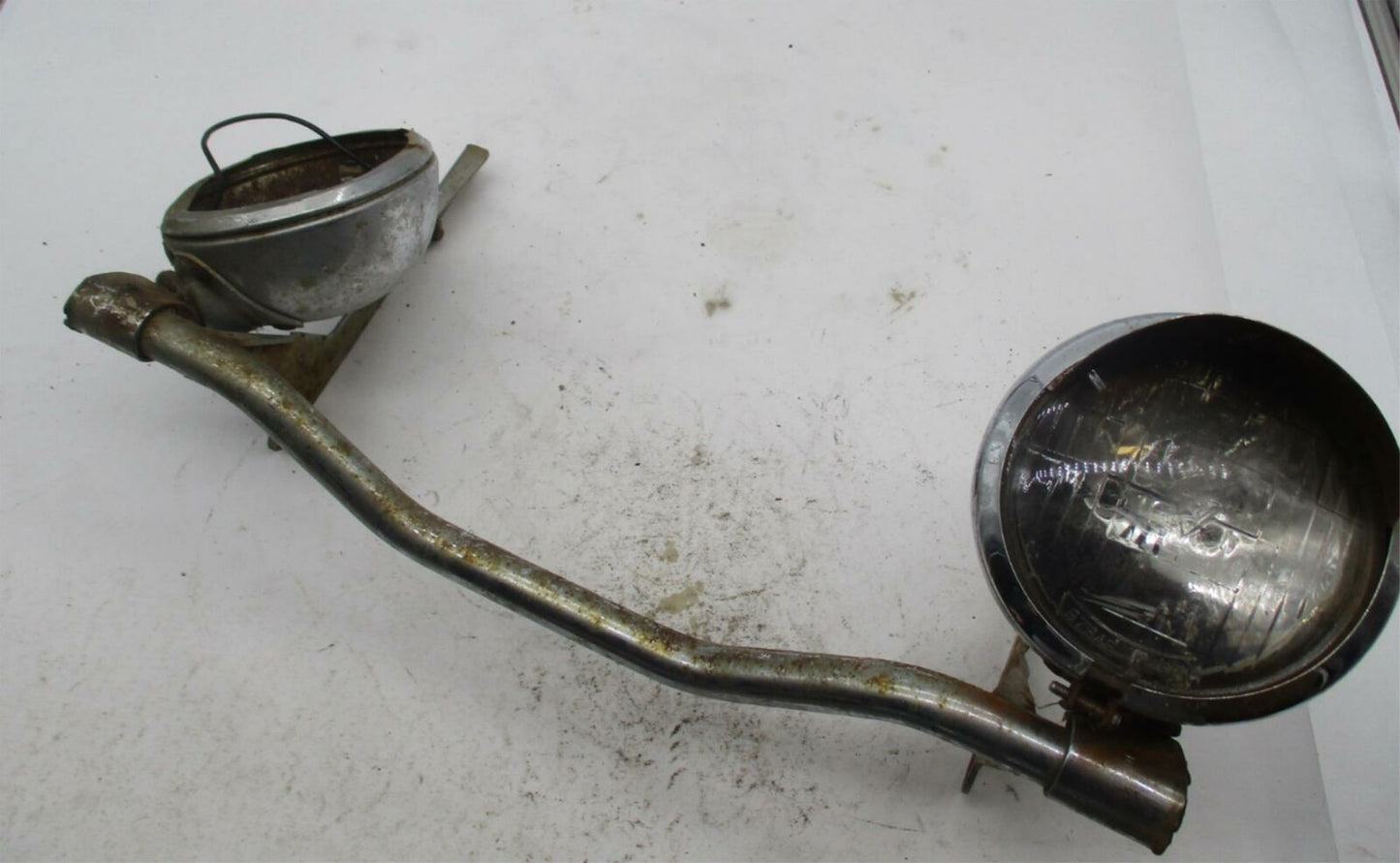 Harley FL Shovelhead Panhead Spot Aux Light Bar Mounting Bracket Guide H Housing