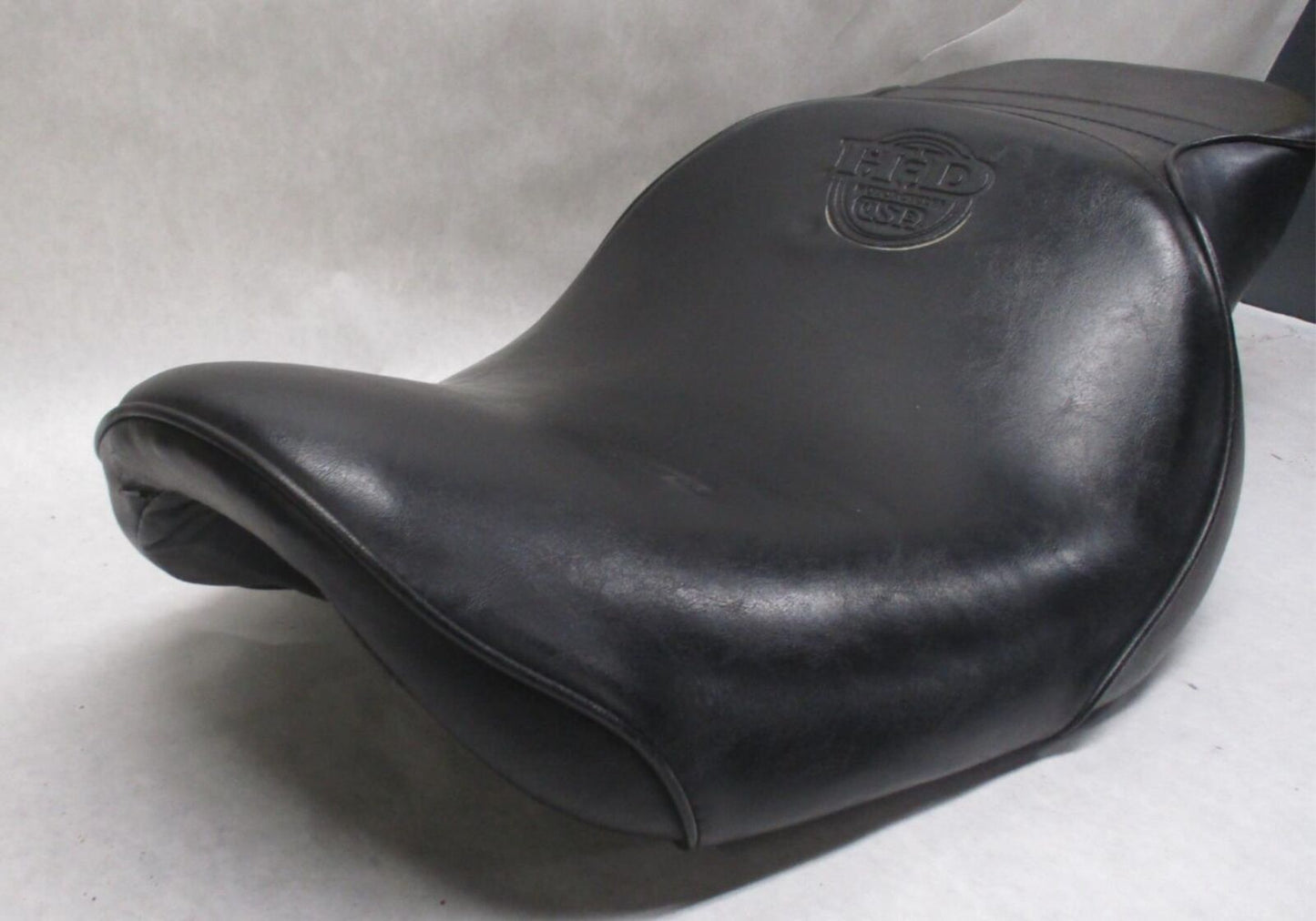 Harley Davidson Genuine OEM 1996-03 Dyna FXD Embossed Logo Seat