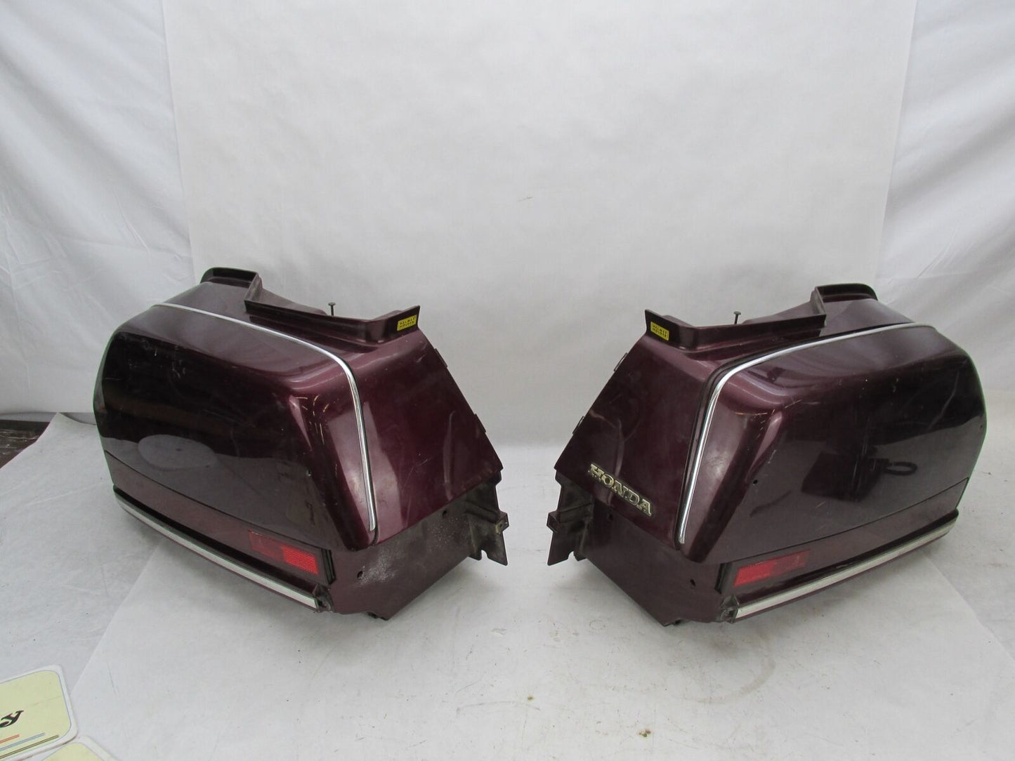 Set Honda Goldwing GL1500 Maroon Hard Saddlebags 81212-MNS-3000 81412-MNS-3000