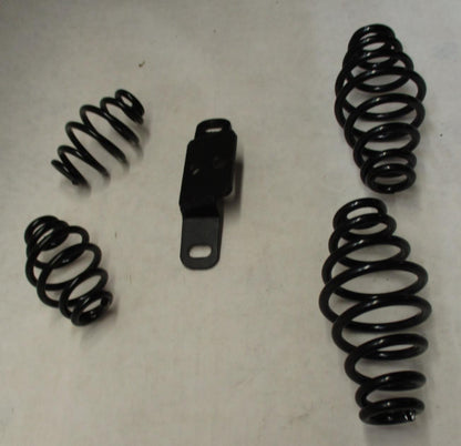 Harley Davidson Chopper Solo Set Black Seat Springs Hardware bracket