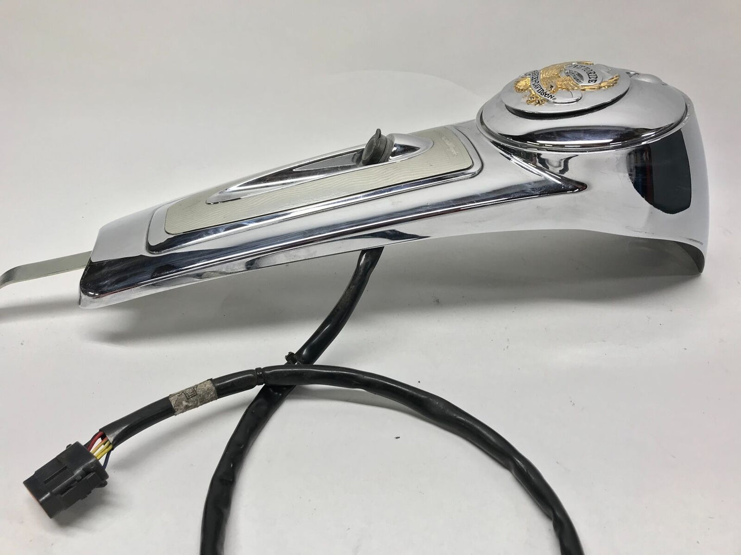 Harley Gas Fuel Tank Dash Console Screamin Eagle 61270-08 / 61278-08 / 77153-08