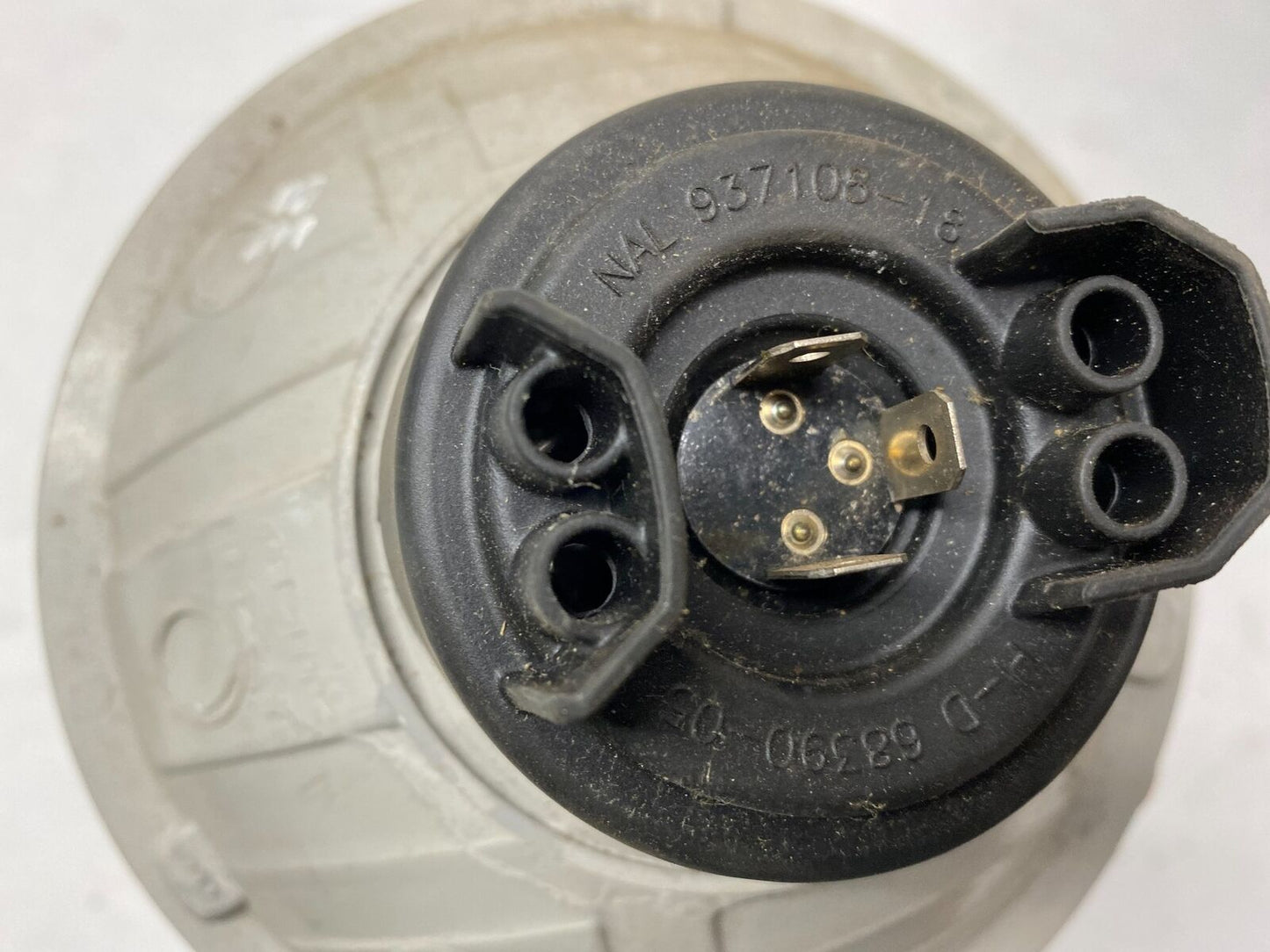 Harley Davidson Genuine Headlight Lamp Bulb 68390-05