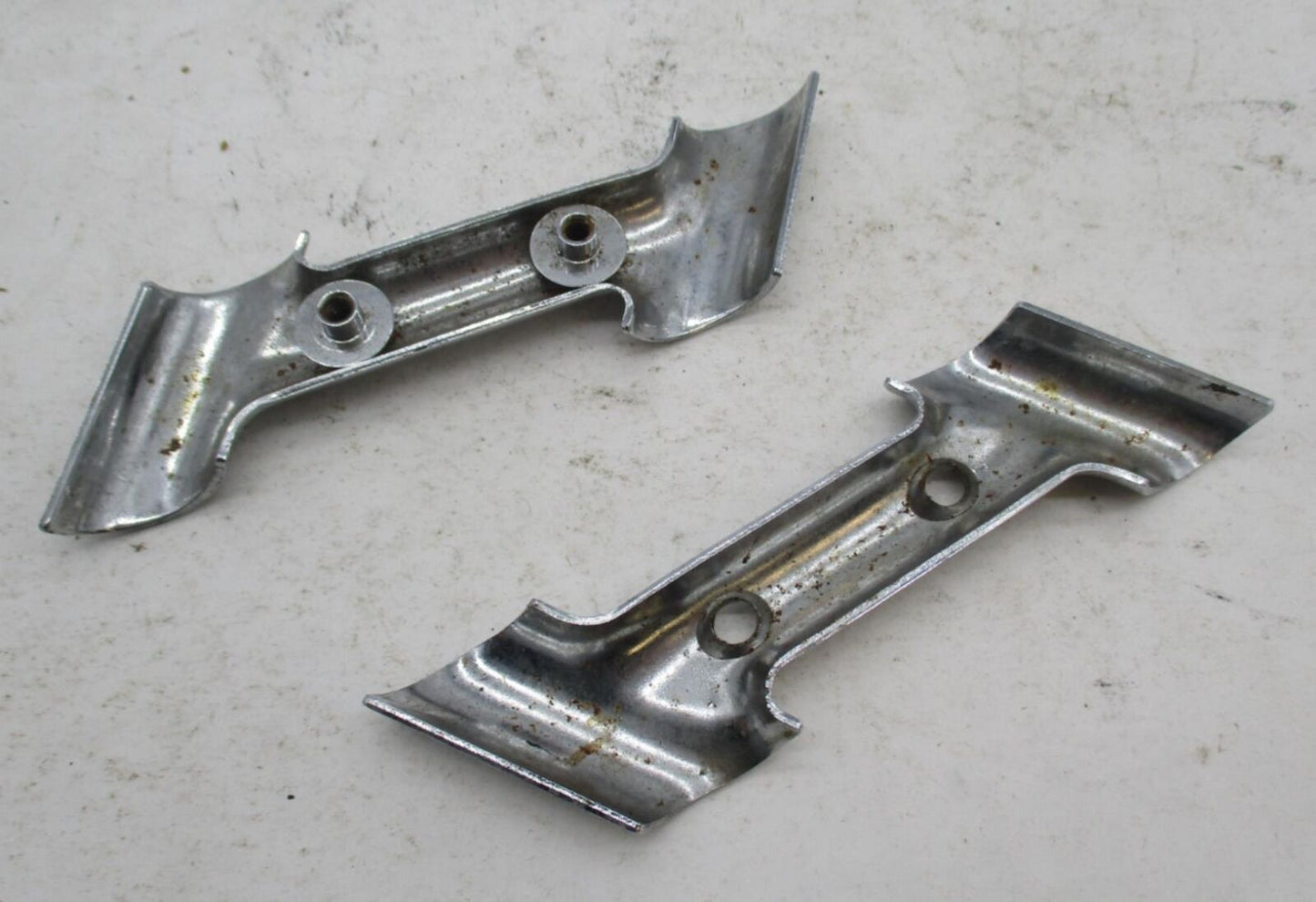 Harley -Davidson Right Side Rail Guard Clamp SET 90946-93 90935-93