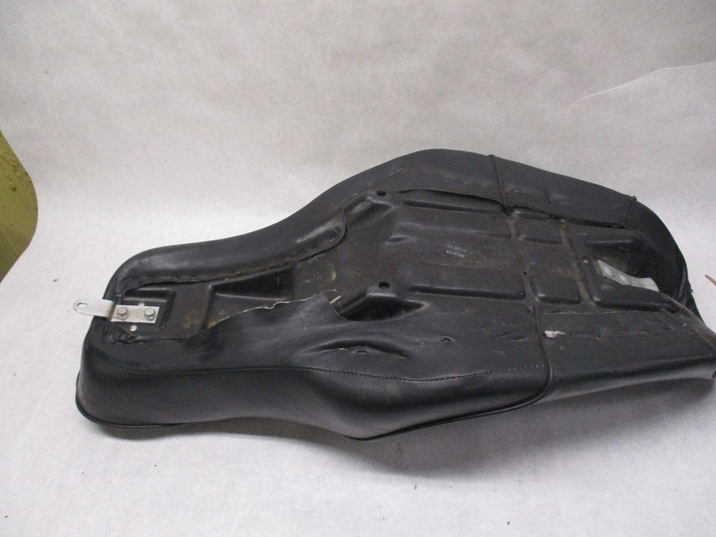 Harley Davidson Genuine OEM 1996-03 Dyna FXD Embossed Logo Seat