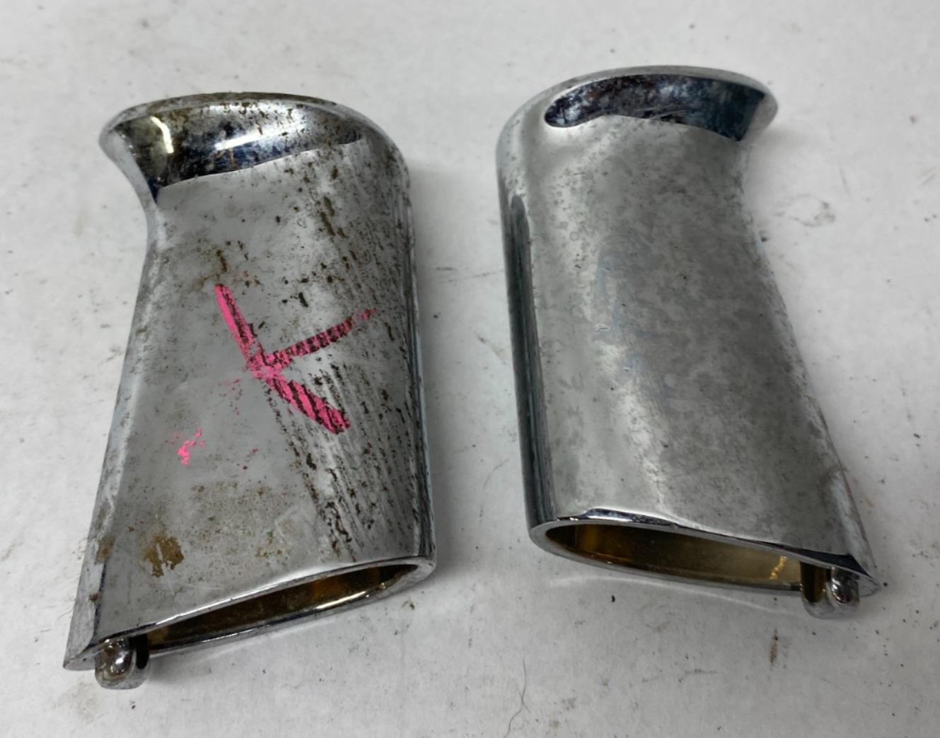 Harley Davidson OEM Turn Signal Standoff Chrome Mount Bracket XL FX 68480-02