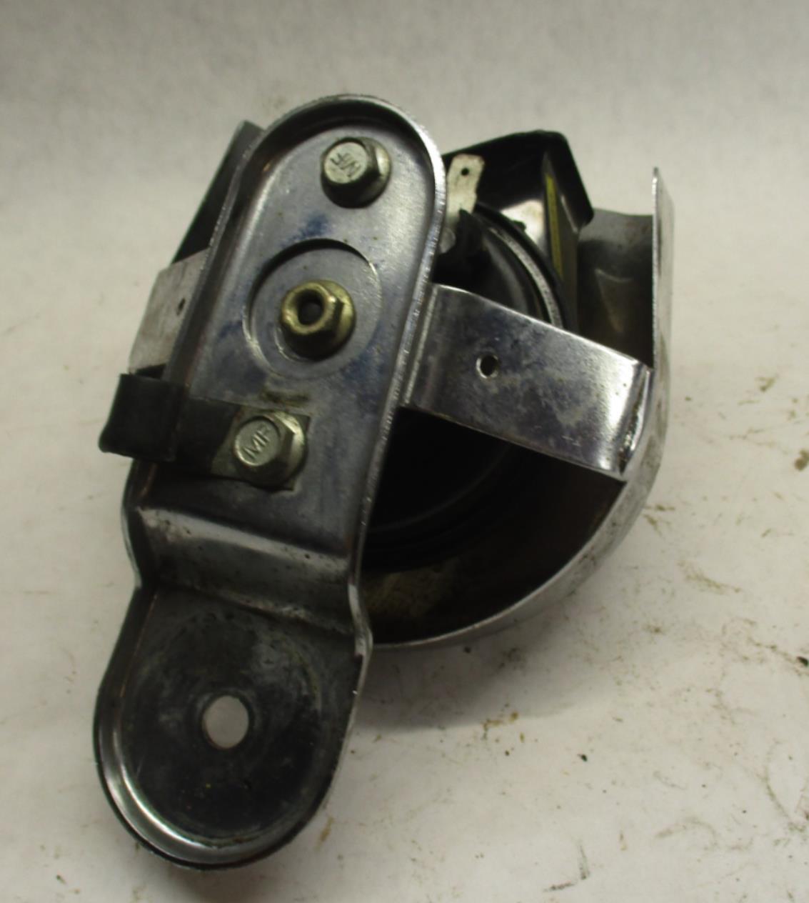 Harley Davidson Horn Assembly 69000040 w/ Chrome Cover
