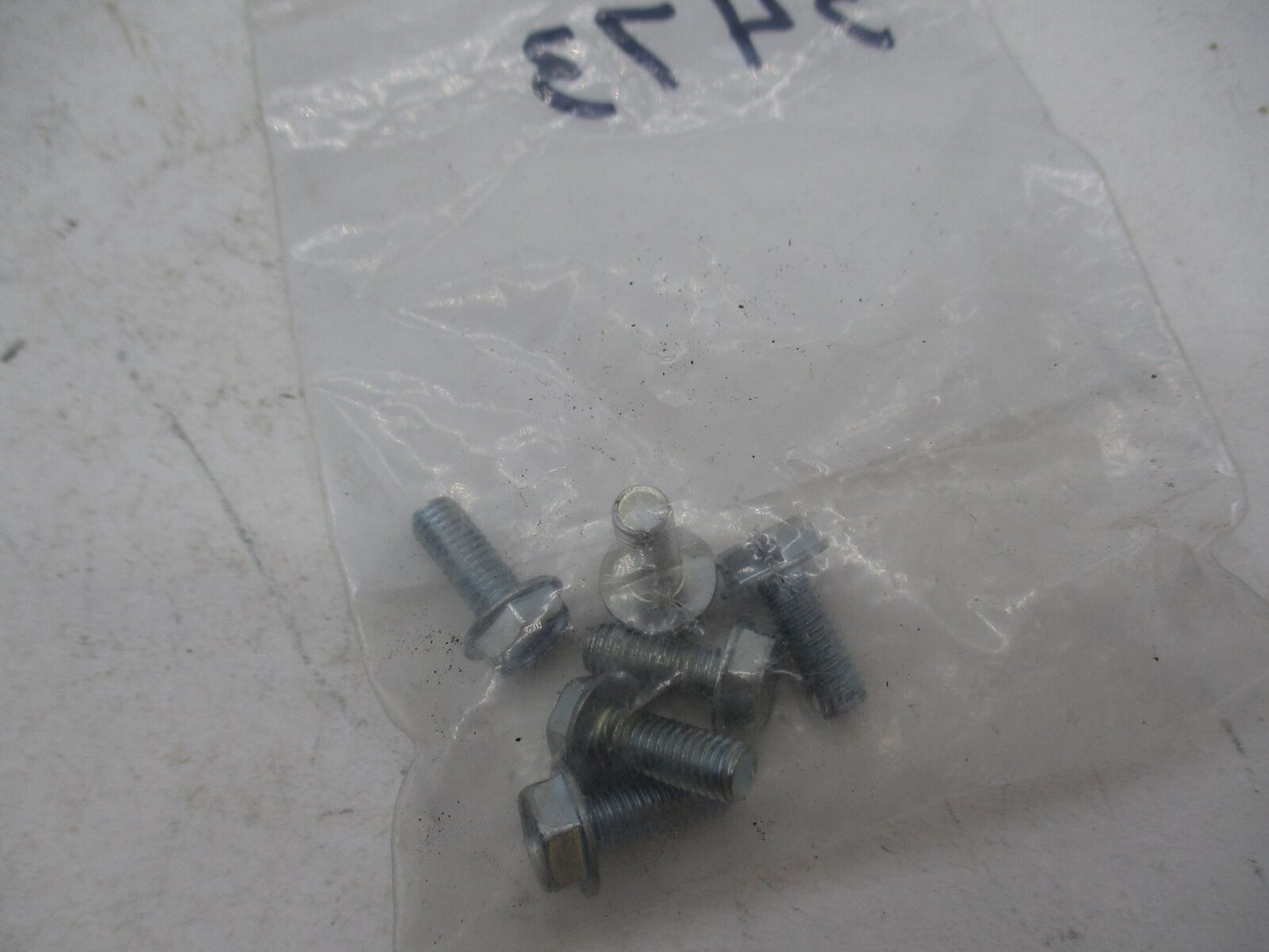 Lot of 6 Harley Davidson Genuine NOS Coil Cover Mount Screws 3473