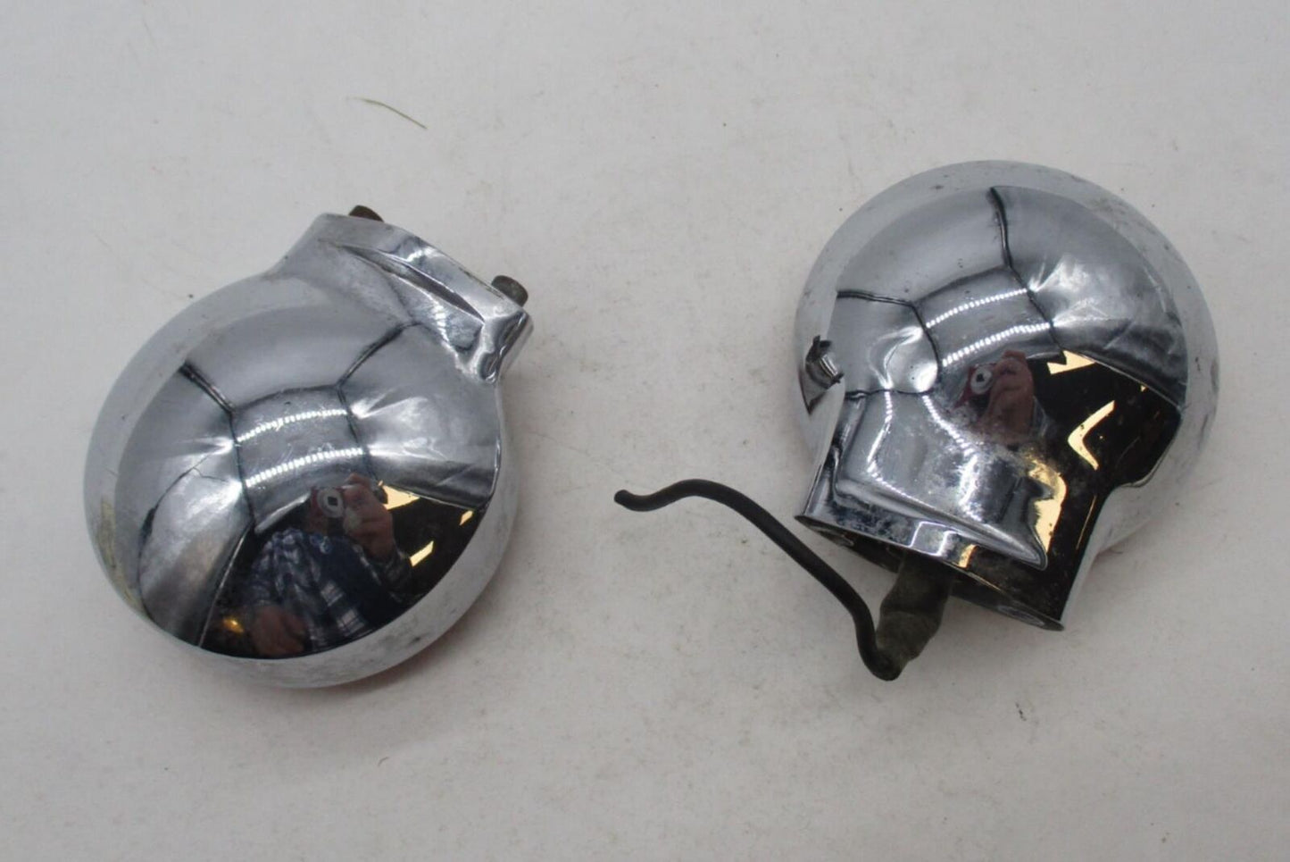 Pair of Harley Davidson Genuine Touring Road King Electra Turn Signals Housings