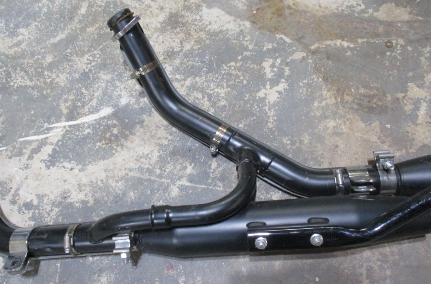 Harley Davidson FXS Blackline Softail Stock Black Exhaust System 65953-01 #2