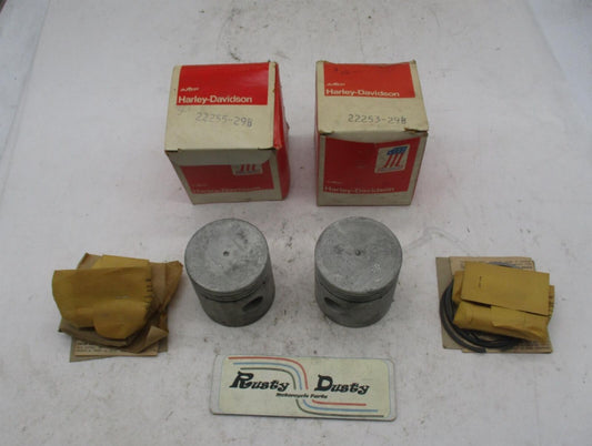 Pair of Harley Davidson Genuine NOS Pistons 750cc 22255-29B 22253-29B