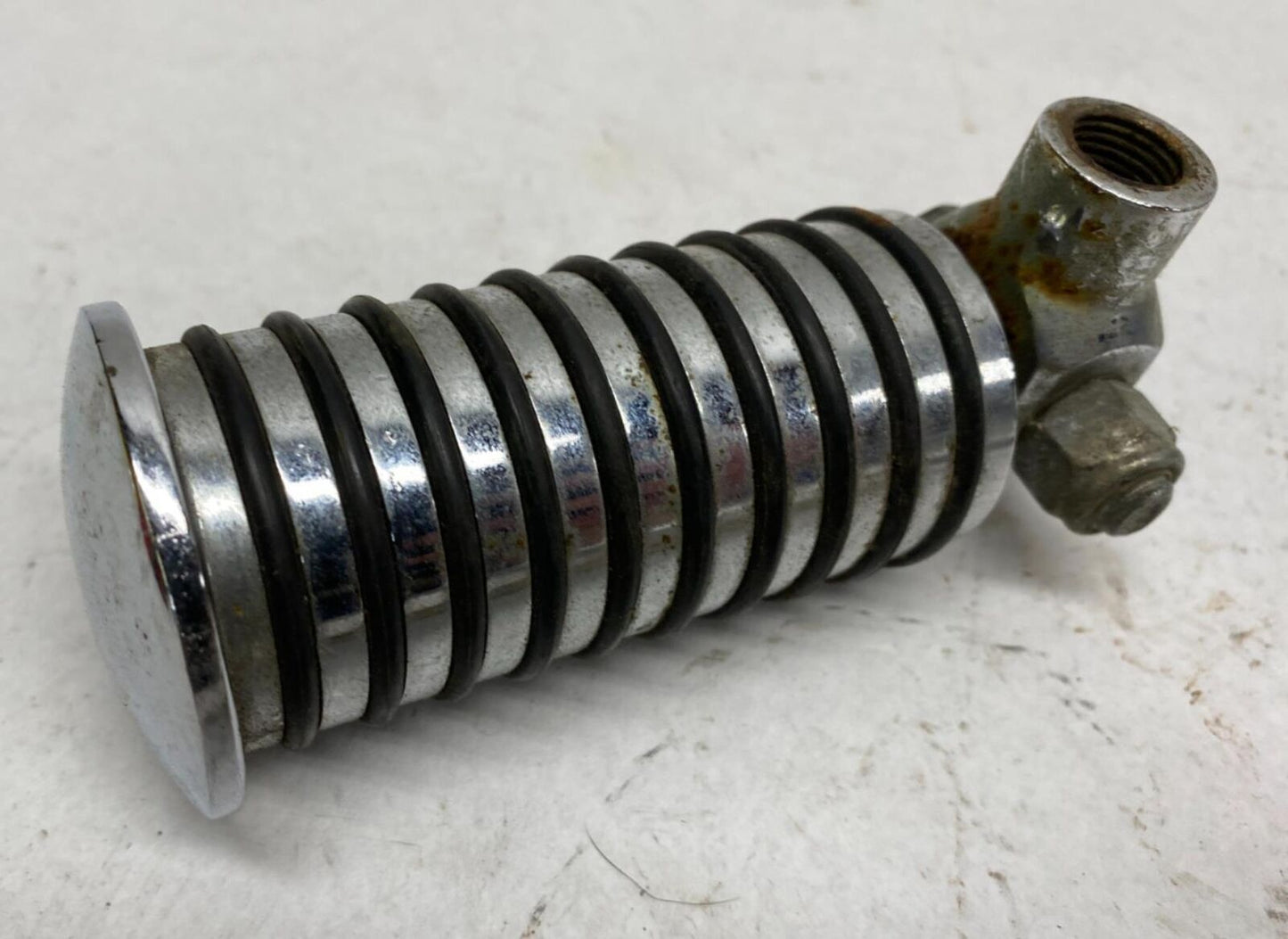 Harley Davidson Chrome Ribbed Single Rider Foot peg Highway Peg