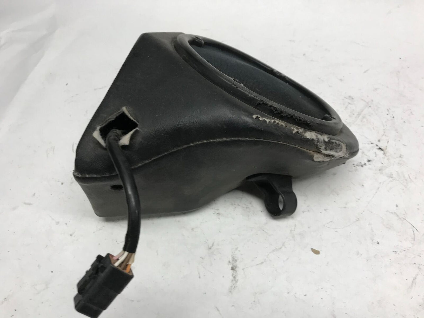 Harley Davidson Left Rear Speaker Housing Assembly 76287-06A