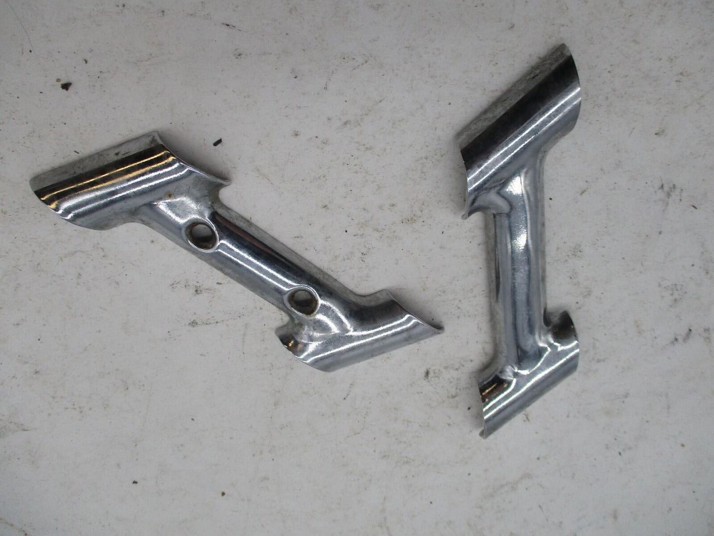 Harley -Davidson Right Side Rail Guard Clamp SET 90946-93 90935-93