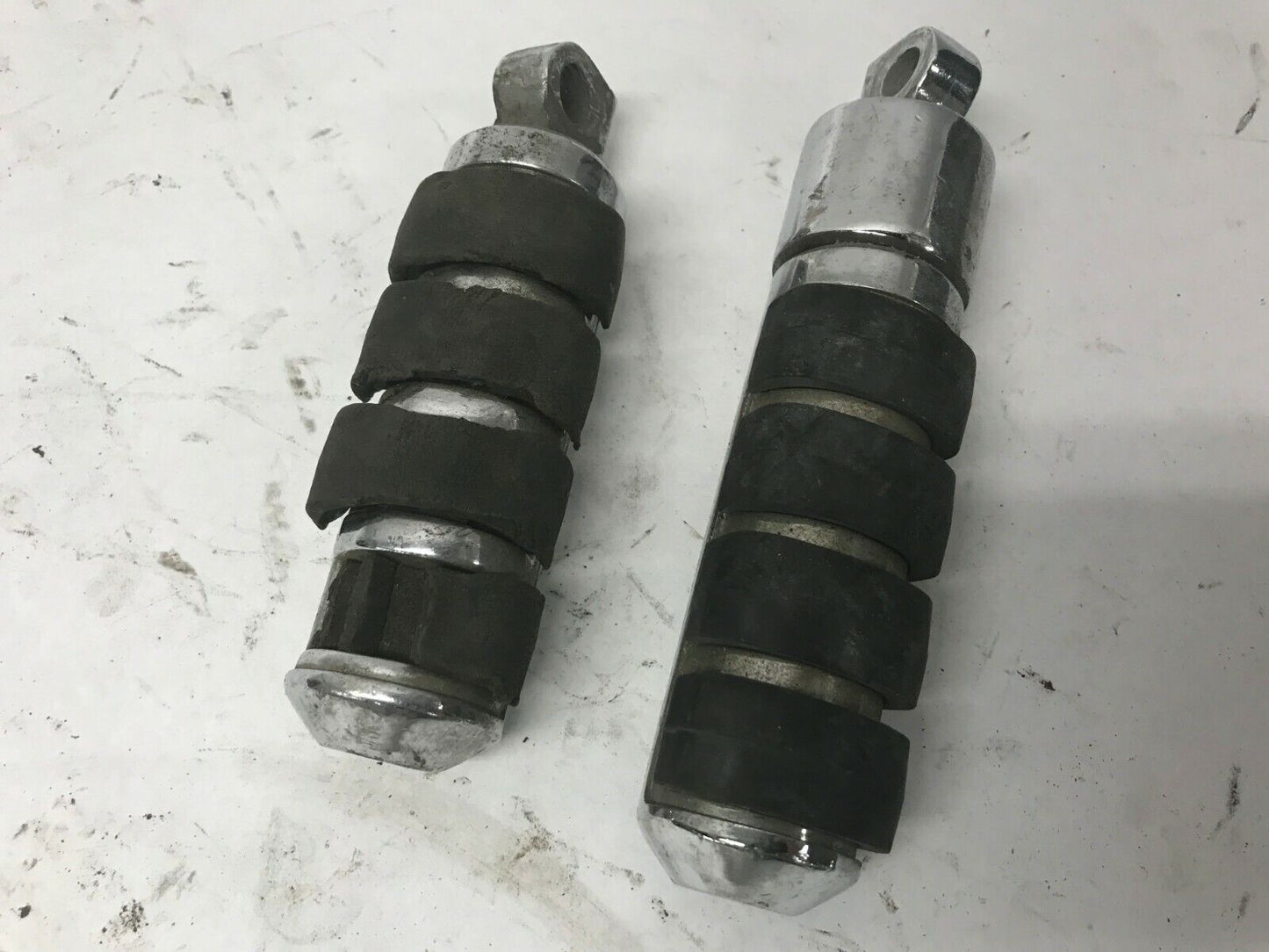Pair (2) Original Harley Touring Highway Foot Peg Chrome Metal Rubber Shovelhead