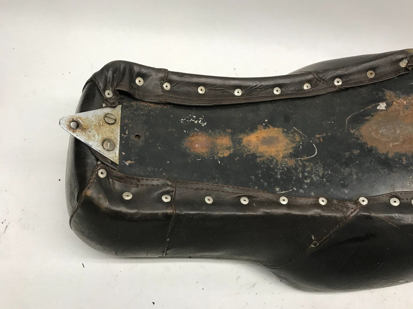 Harley Davidson Mustang Super Glide Seat Diamond Stitched Leather Brown