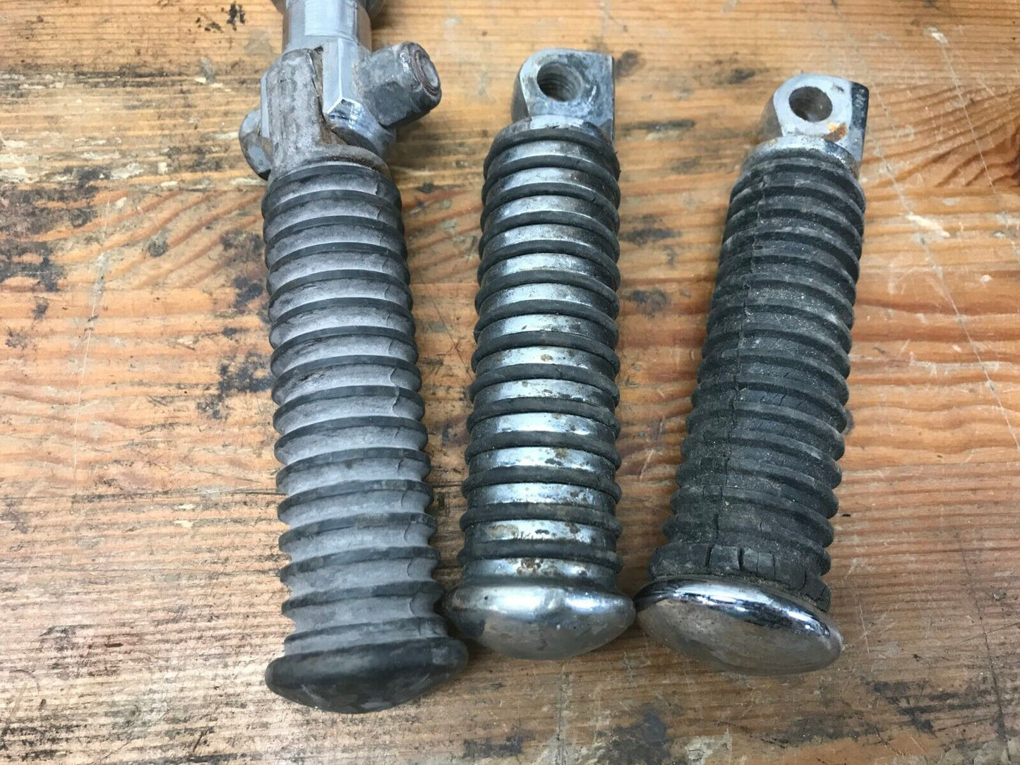 Lot of Harley Flathead Shovelhead Ironhead  Foot Pegs Rests round Rubber