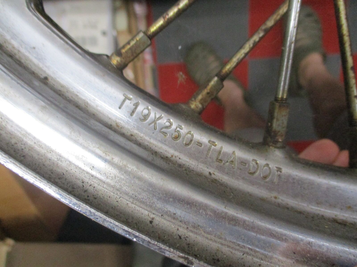 Harley Davidson Genuine 19x2.5" Chrome 40 Spoke Front Wheel 43001-79