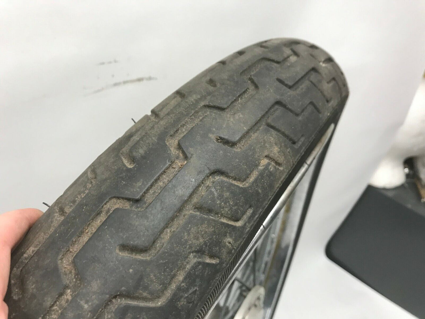 Harley Dyna 21in Front Wheel Rim T21-2.15 TLA w/ Tire & Rotor 44138-95  **BENT**