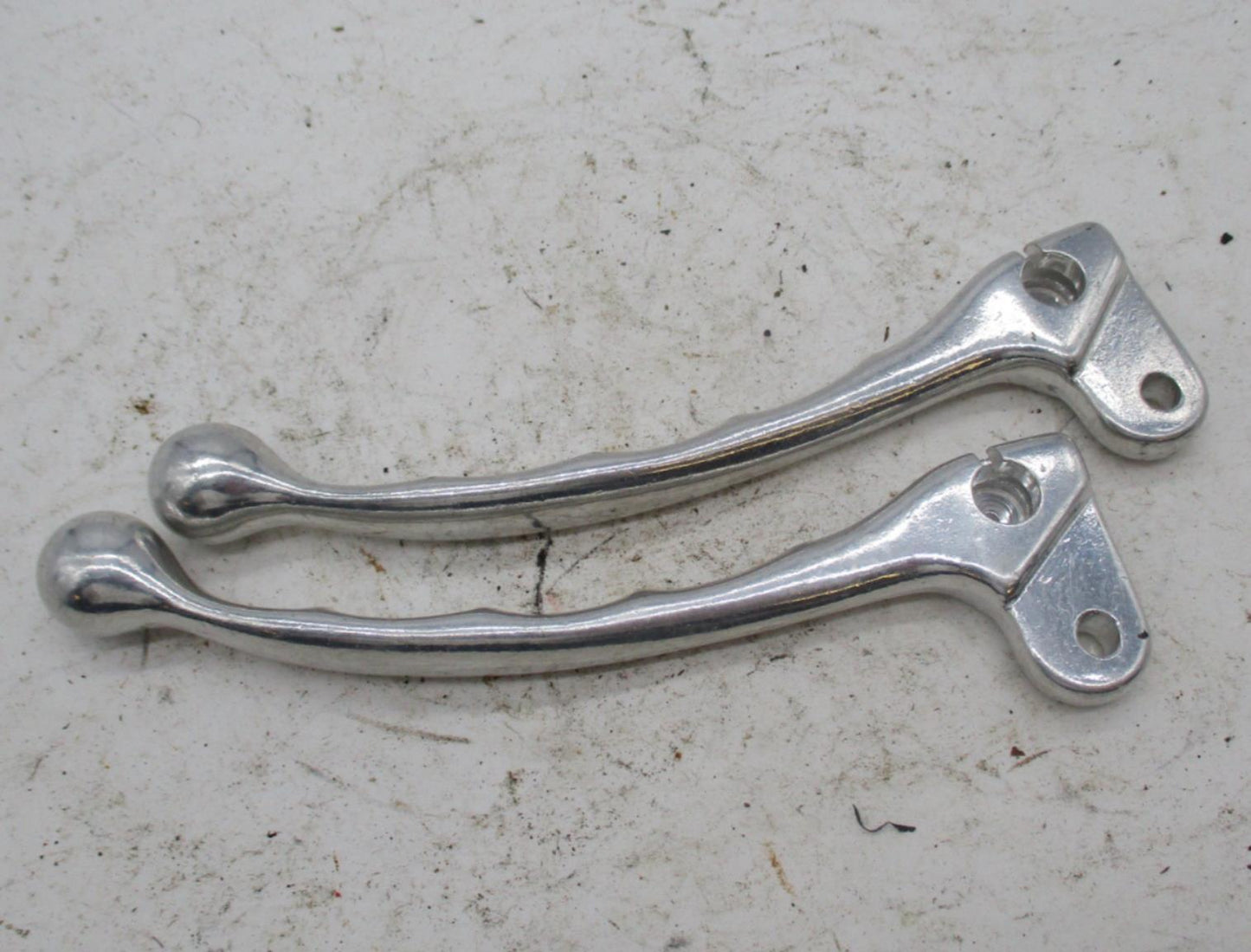 Pair Vintage BSA Triumph Polished Contoured Ergonomic Hand Levers Brake Clutch