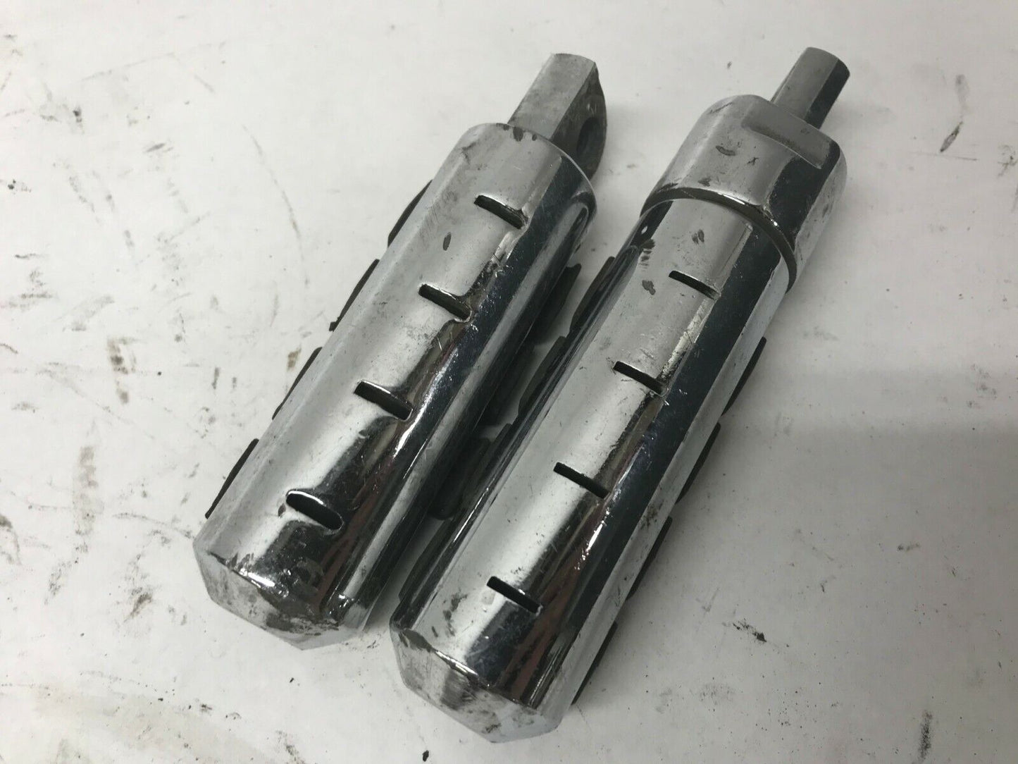 Pair (2) Original Harley Touring Highway Foot Peg Chrome Metal Rubber Shovelhead