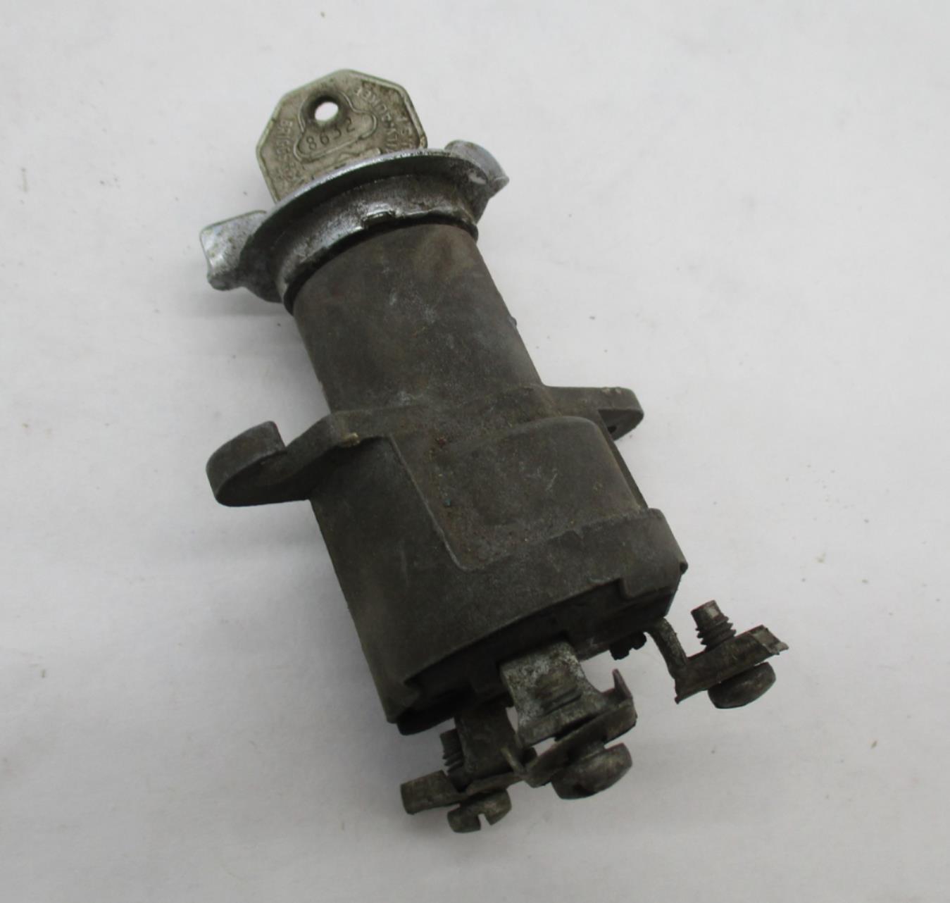 Vintage Auto Motorcycle Delco Remy Ignition Switch with Key 8632