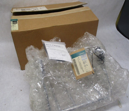 Harley Davidson Genuine NOS Detachable Two-Up Nostalgic Rack 53637-96 FLHR