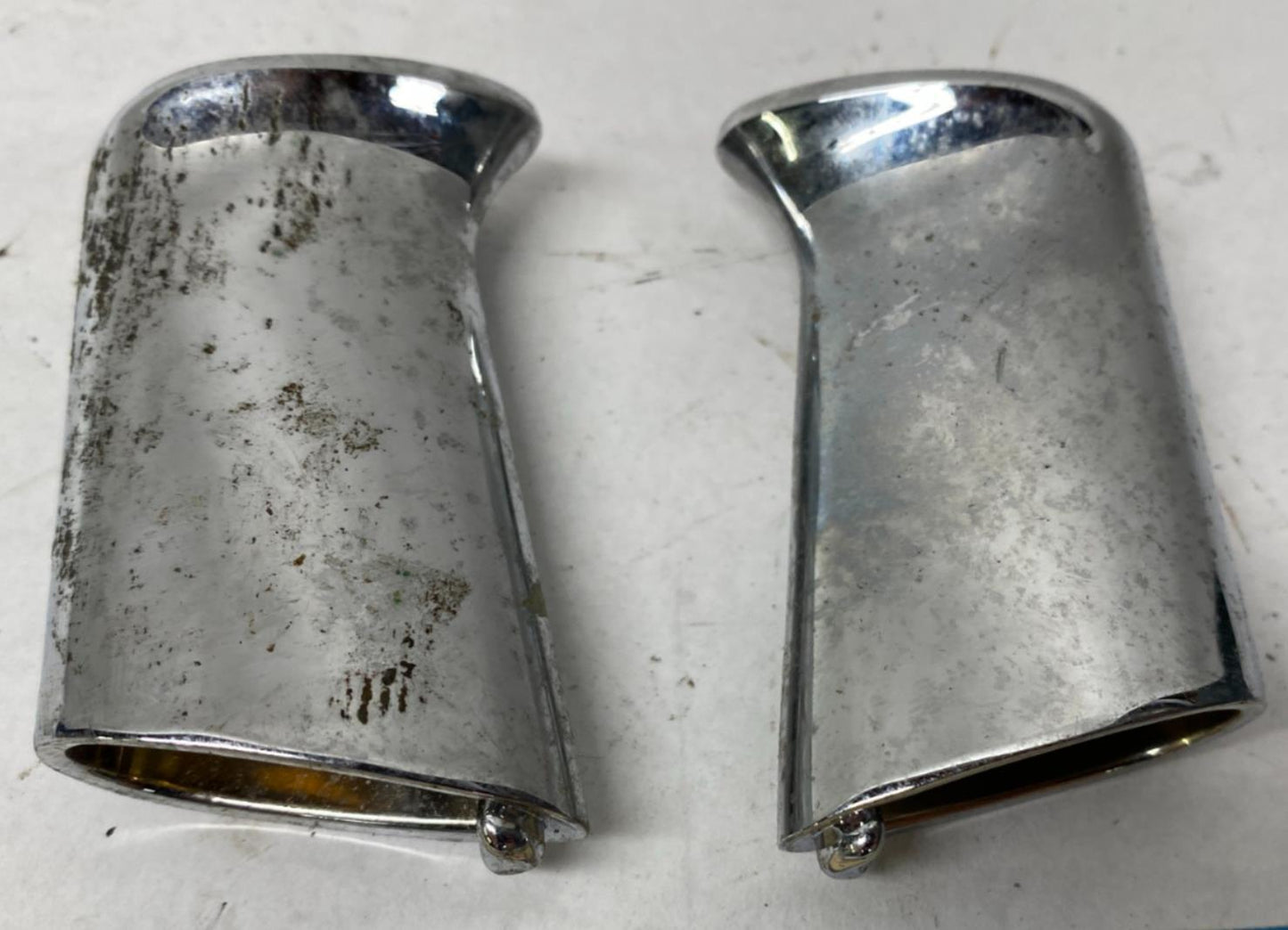 Harley Davidson OEM Turn Signal Standoff Chrome Mount Bracket XL FX 68480-02