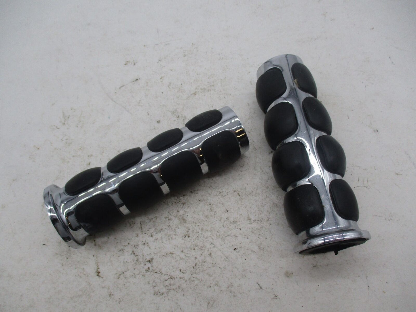 Harley Davidson Pair of Rubber Slotted Handlebar Grips