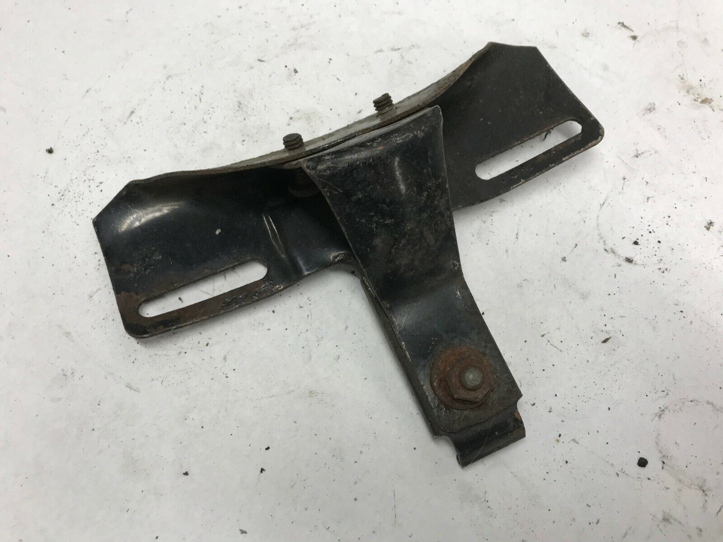 Harley FXD Dyna  Rear License Plate Mount Bracket