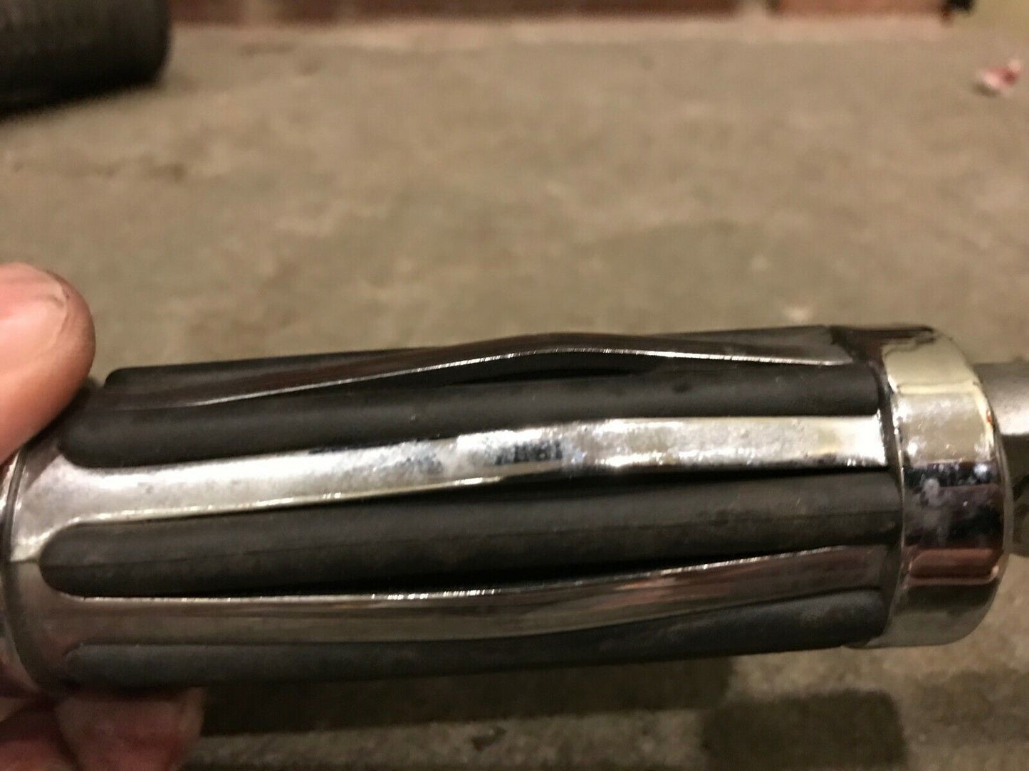 One Original Harley Shovelhead Panhead Foot Pegs Foot Rests Chrome Metal Rubber