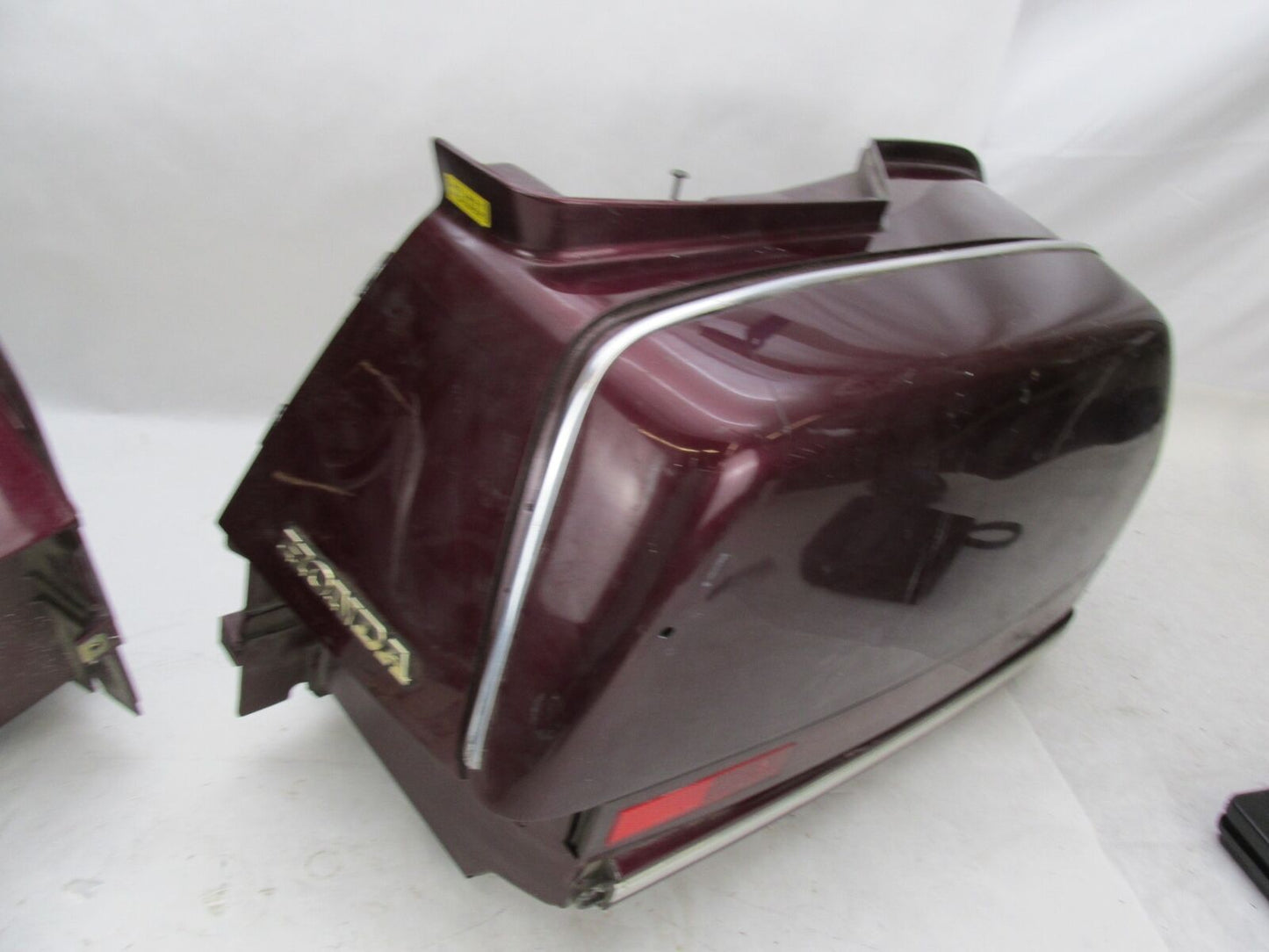 Set Honda Goldwing GL1500 Maroon Hard Saddlebags 81212-MNS-3000 81412-MNS-3000