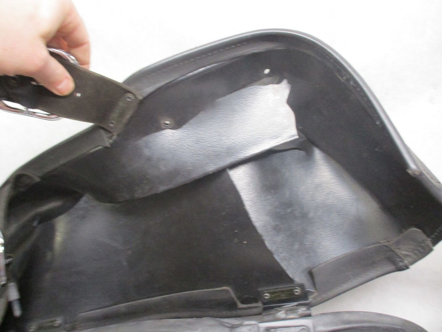 Harley Davidson Genuine Road King Leather Saddlebags 07396 RH 07395 LH