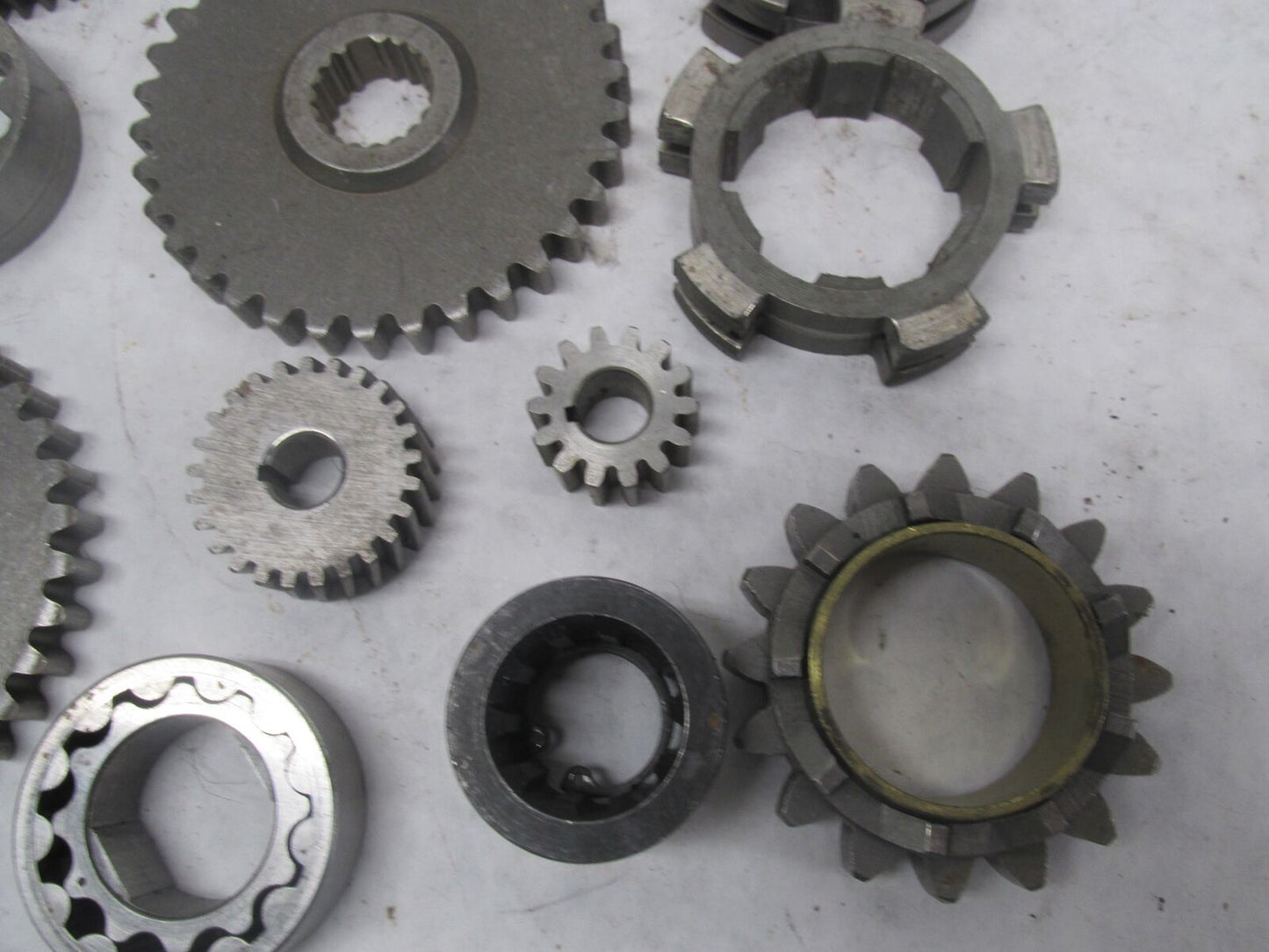 Mixed Lot of Harley Davidson Transmission Oil Pump Gears Sprockets