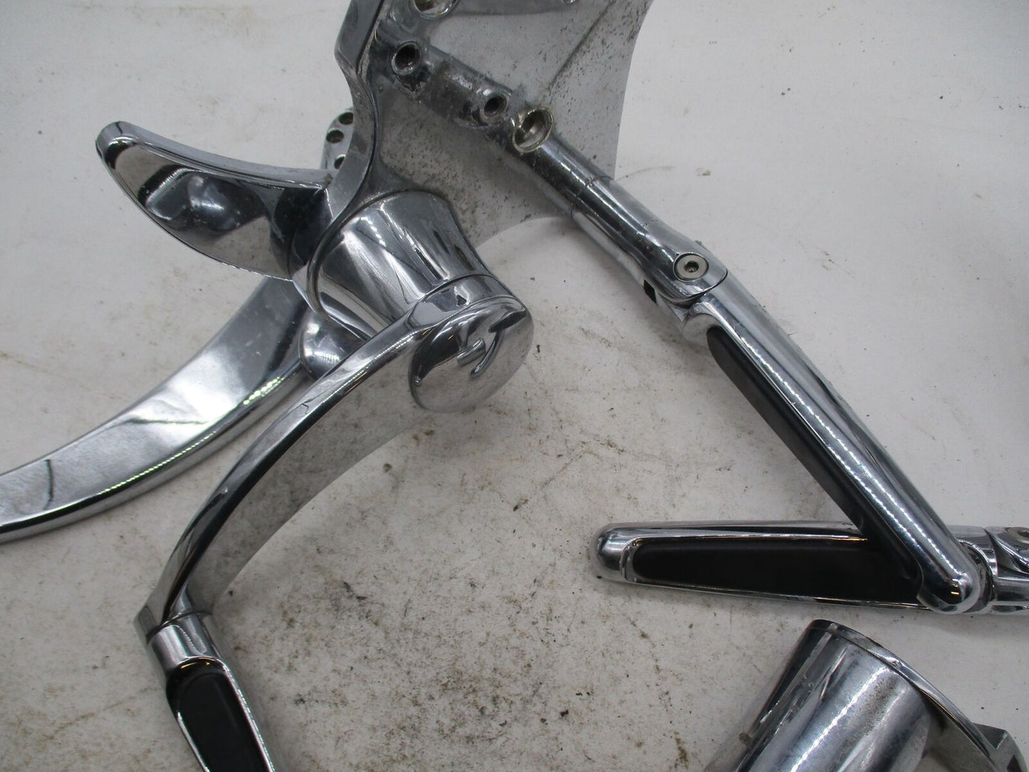 Set of Chrome Custom Forward Control Set for Harley Davidson Softail