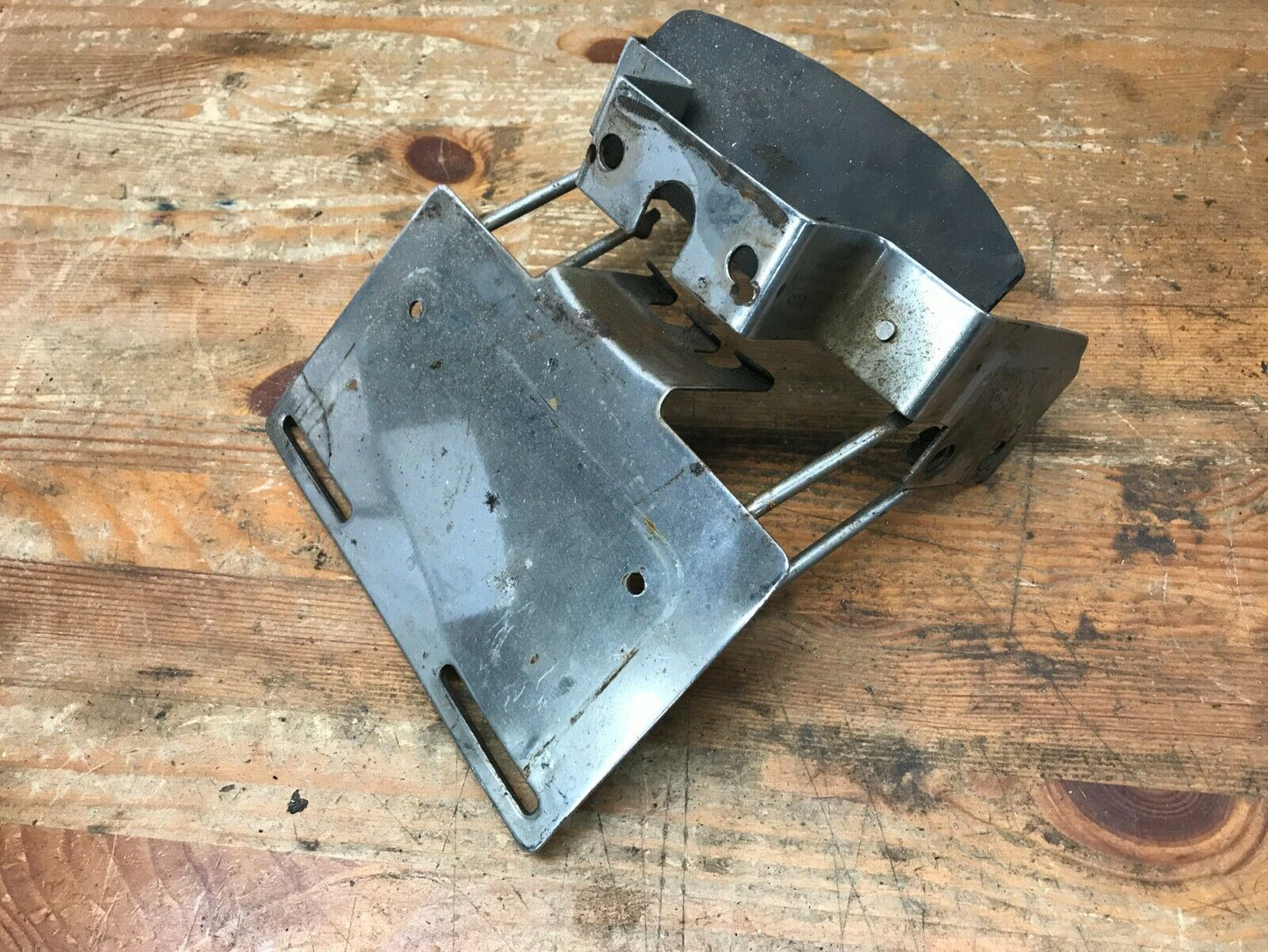 Harley Bob-Tail Fender Chrome tail w/mounting bracket and license plate holder