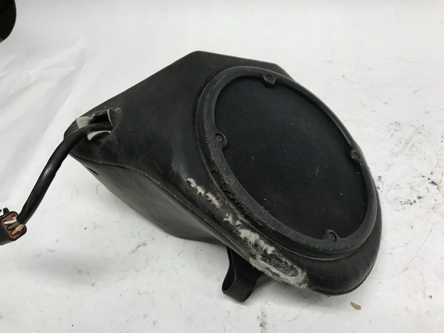 Harley Davidson Left Rear Speaker Housing Assembly 76287-06A