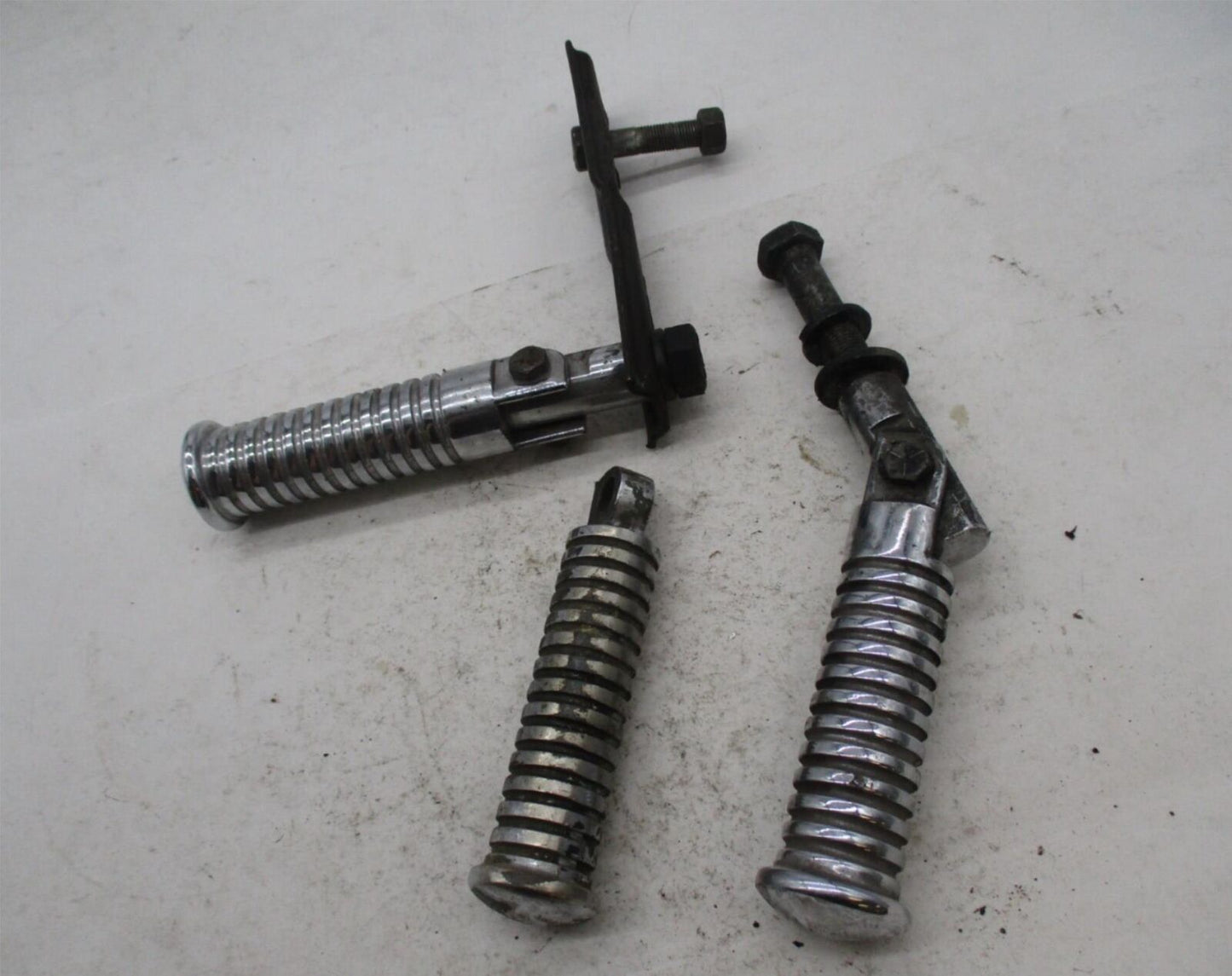 Mixed Lot of 3 Harley Davidson Round Foot Pegs Footrests w/ Brackets Chopper