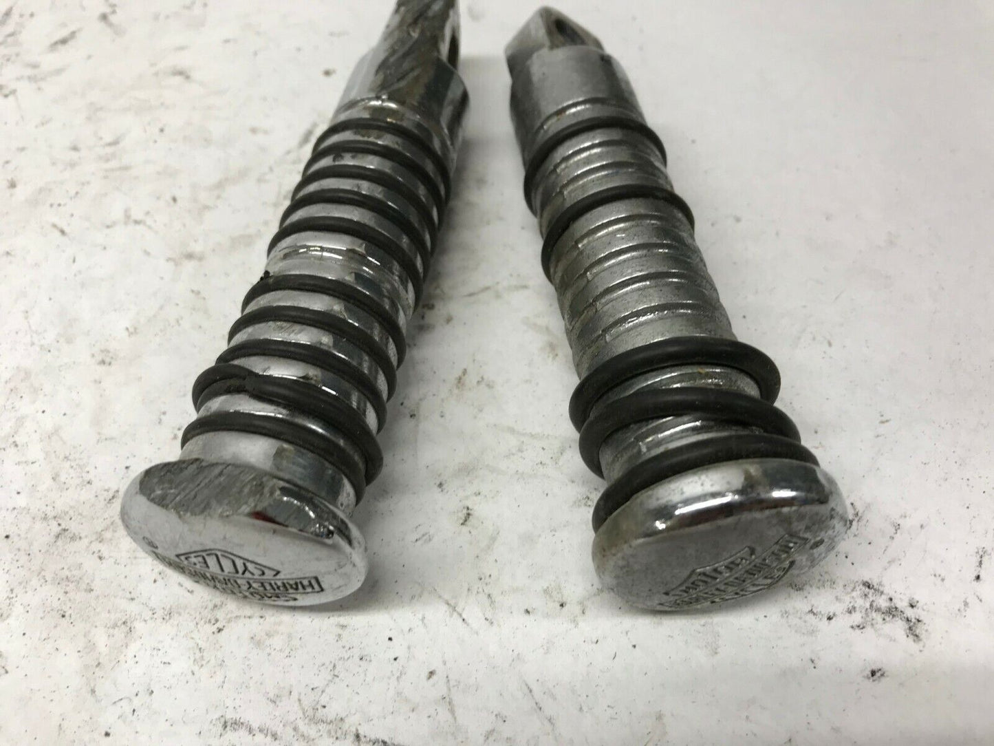 Pair Harley Shovelhead Sportster Foot Pegs Round Chrome Ribbed Bar Shield Logo