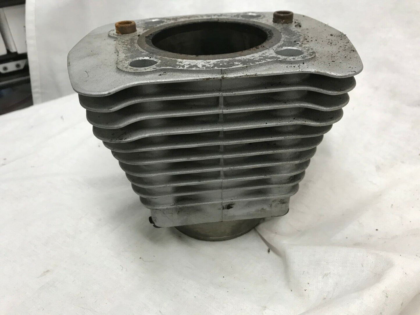 Harley Davidson 883 EST 112203 Cylinder Jug Sportster nice Shape