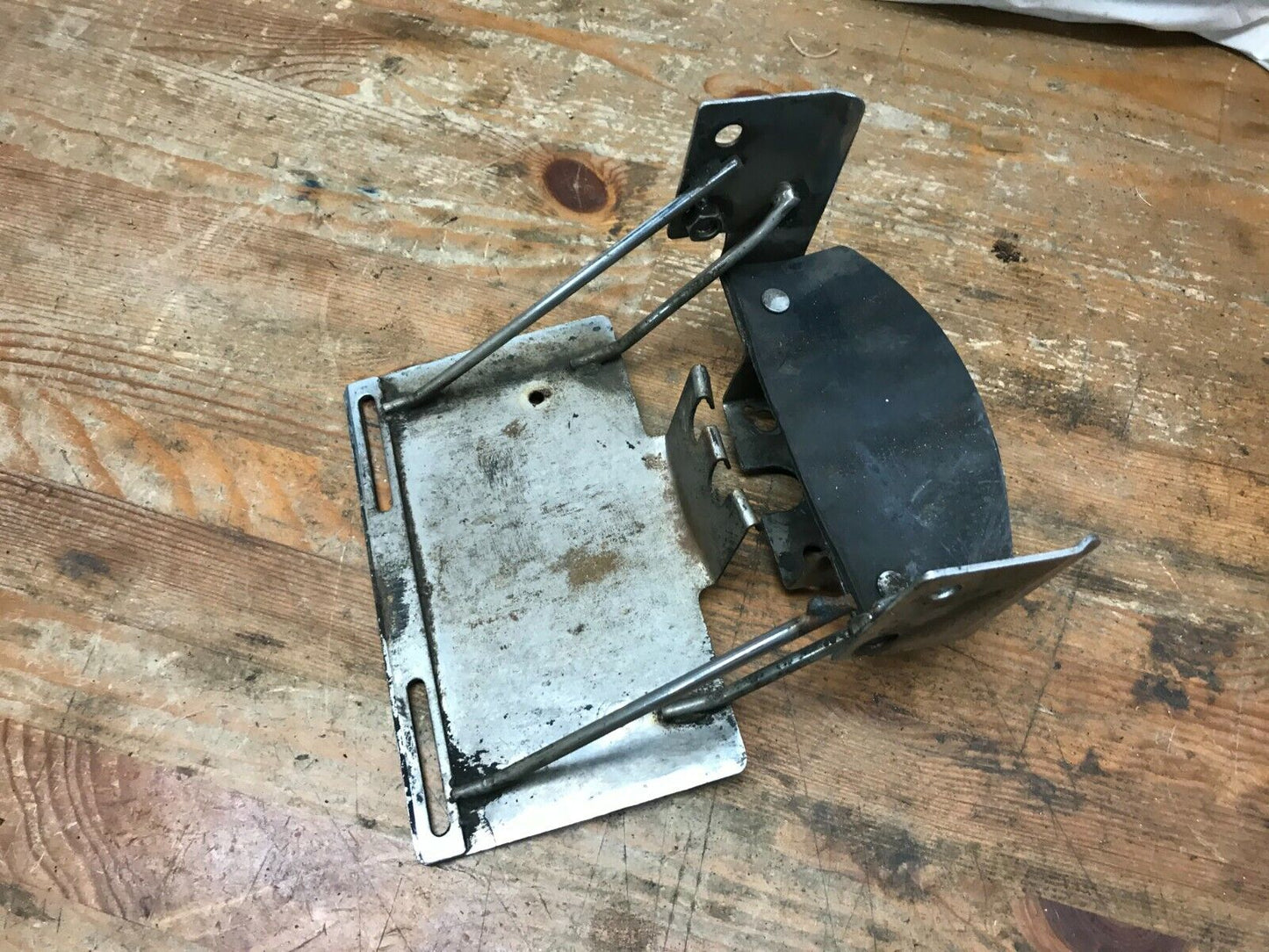 Harley Bob-Tail Fender Chrome tail w/mounting bracket and license plate holder