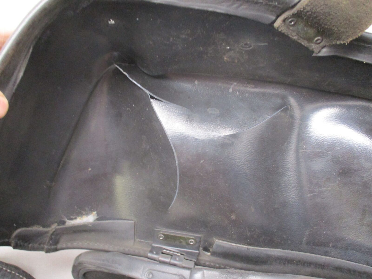 Harley Davidson Genuine Road King Leather Saddlebags 07396 RH 07395 LH
