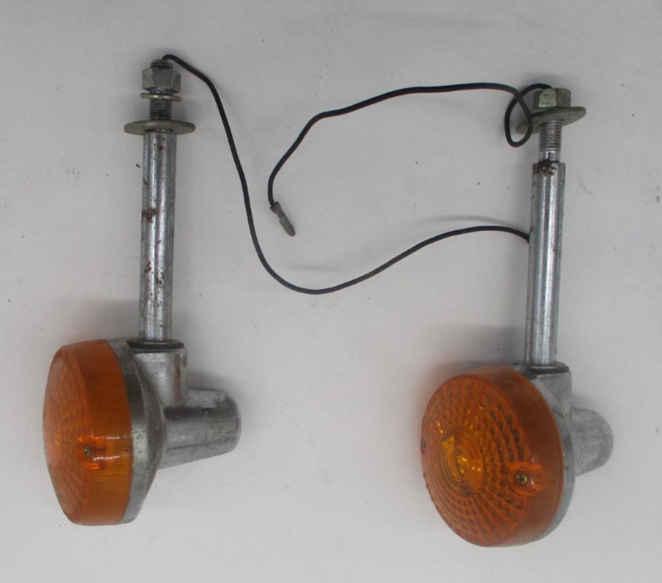 Pair of Vintage Honda Kawasaki Stanley Turn Signals 045-0588 with Standoffs
