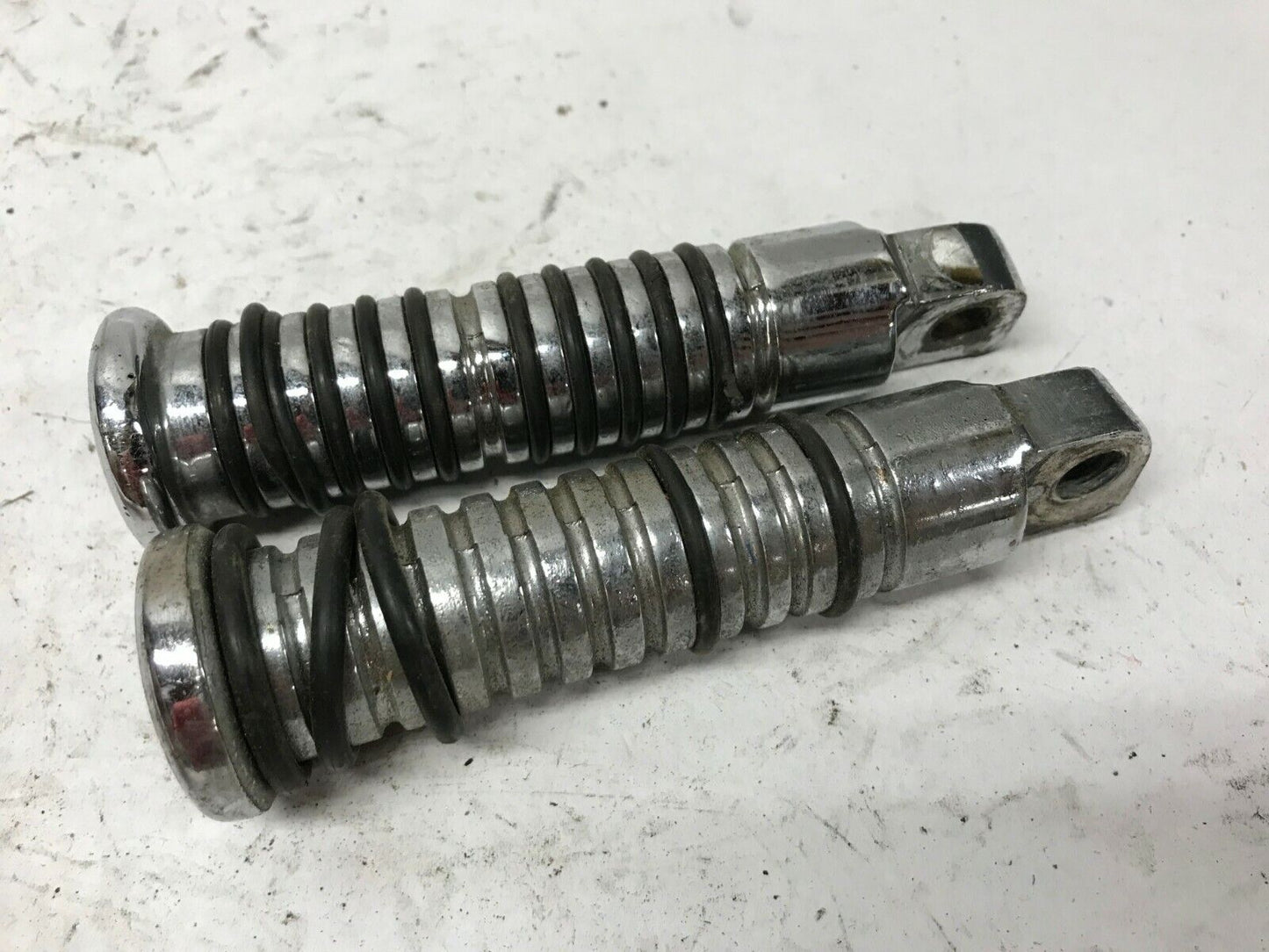 Pair Harley Shovelhead Sportster Foot Pegs Round Chrome Ribbed Bar Shield Logo