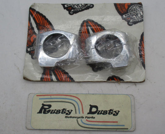 Harley  Custom Cycle Turn Signal Lamp 39mm Front Fork Clamps DS280222 LC3629