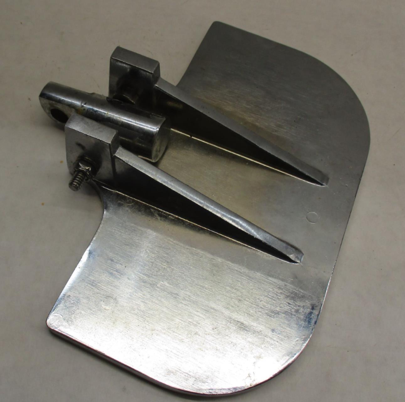 Harley Davidson aftermarket Chrome Single Side Floorboard Footboard