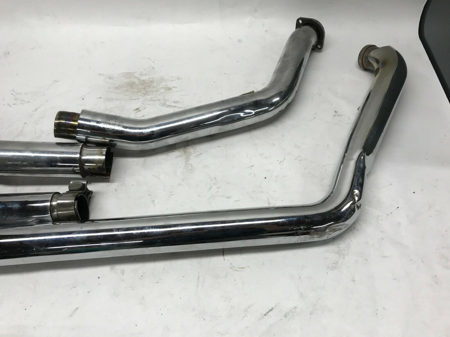 Complete Vance & Hines Exhaust System Straight Shots Harley Dyna Series D560