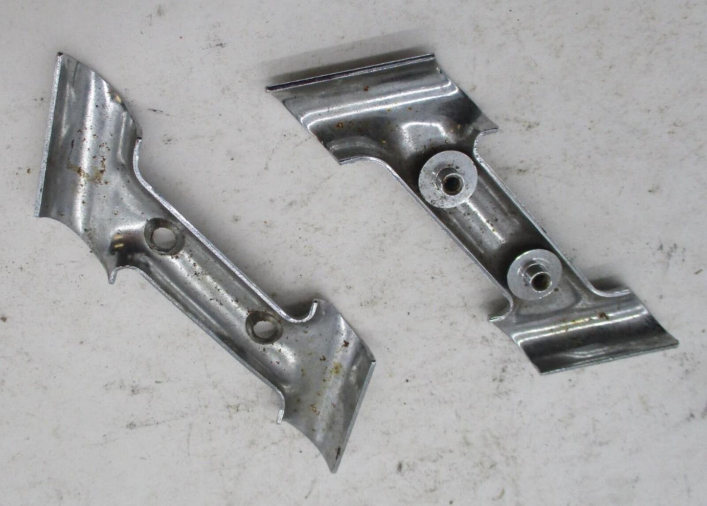 Harley -Davidson Right Side Rail Guard Clamp SET 90946-93 90935-93