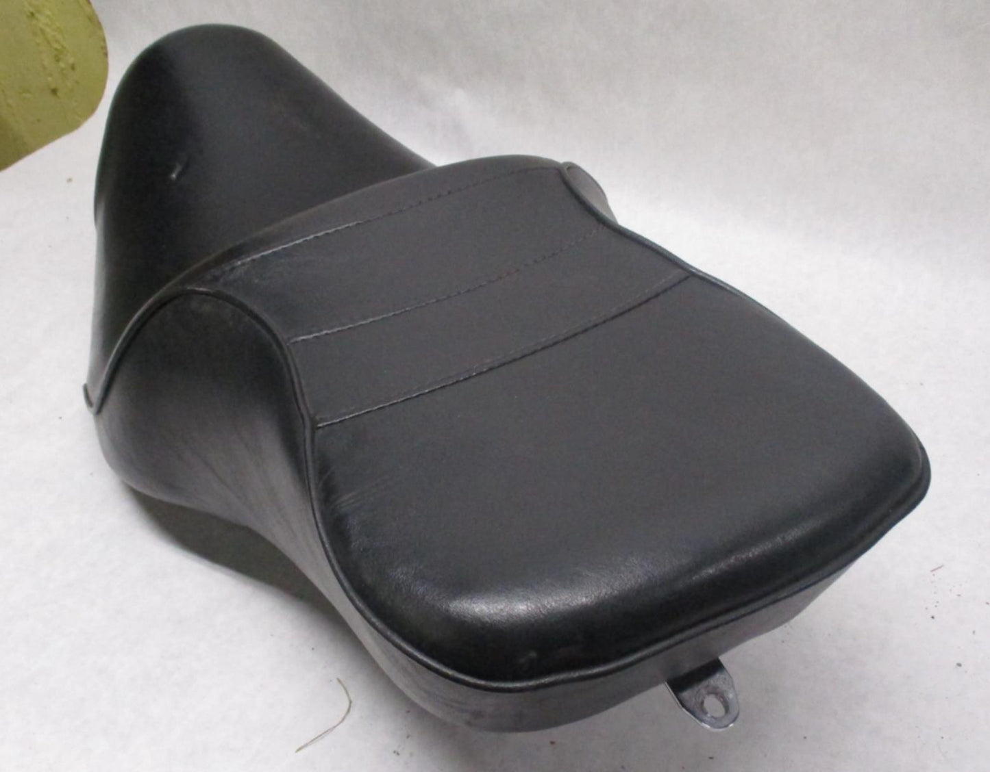 Harley Davidson Genuine OEM 1996-03 Dyna FXD Embossed Logo Seat