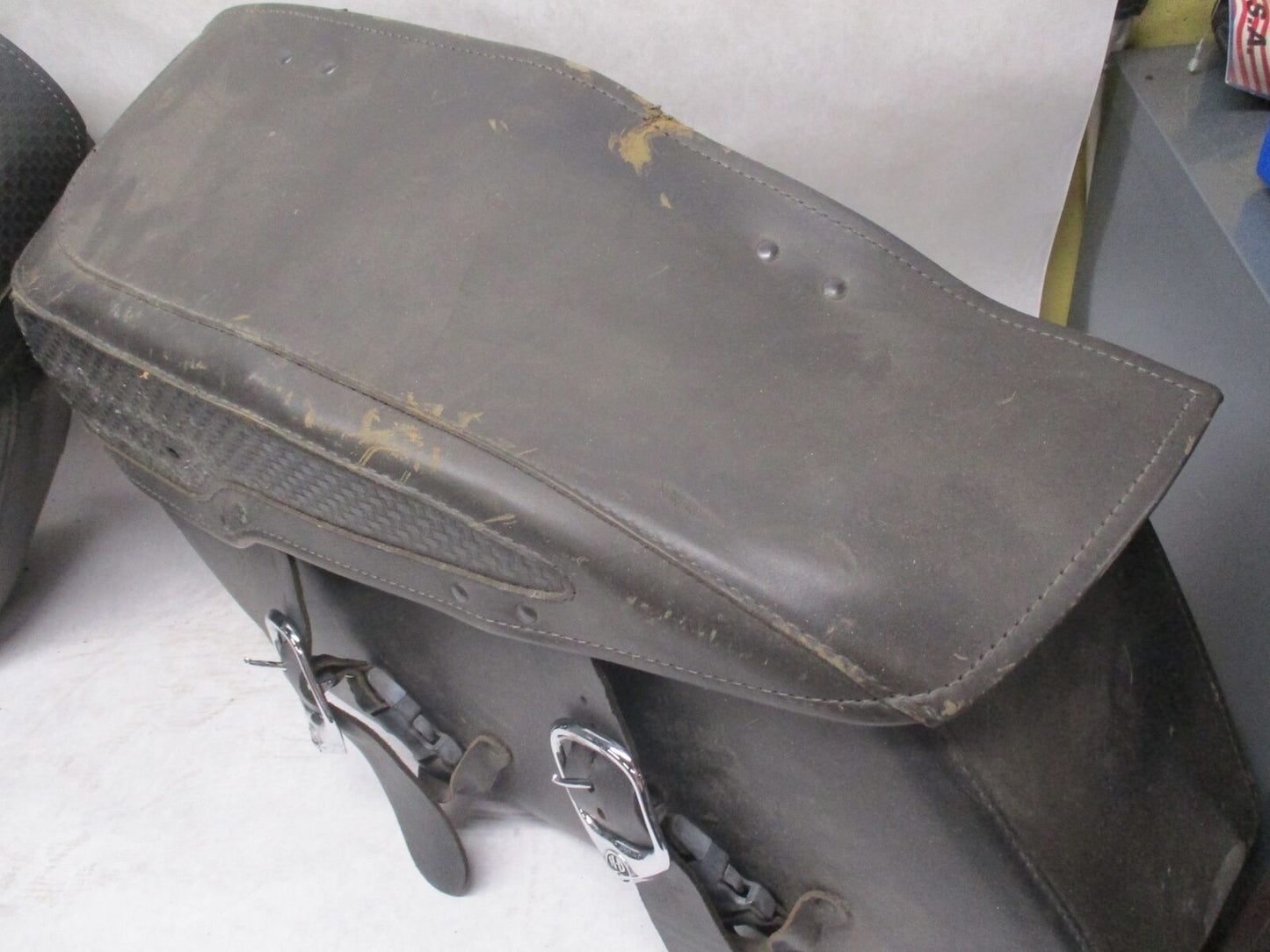 Harley Davidson Genuine Road King Leather Saddlebags 07396 RH 07395 LH